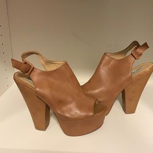 Steve Madden Gabby Cognac Chucky Heel